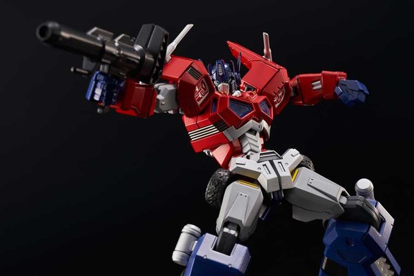 Flame Toys Optimus Prime Furai Model Kit Transformers Release From Bluefin  (7 of 15)